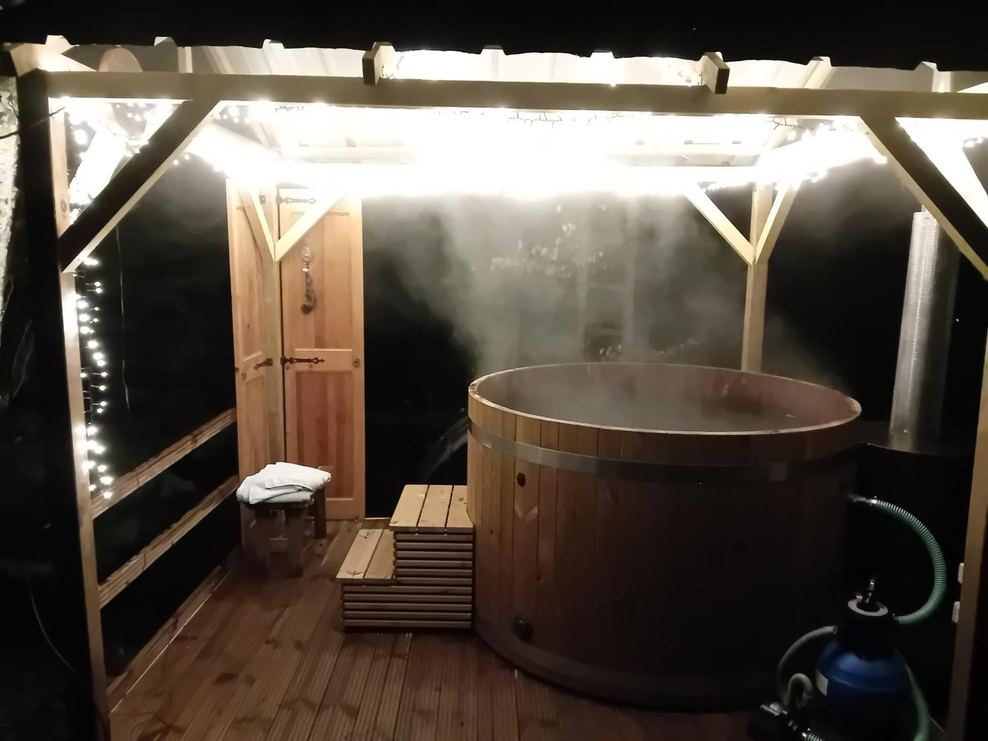 Domaine De Marchal - Chambres Et Table D'Hotes Celles-Sur-Durolle Ngoại thất bức ảnh